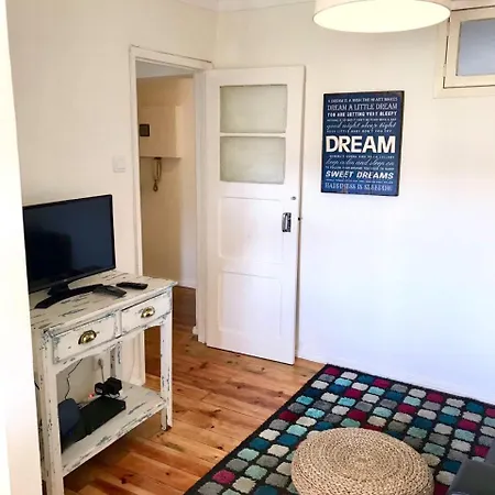 Principe Real Cecilio Apartment Lisbon