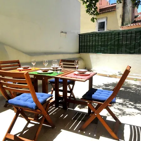 Principe Real Cecilio Apartment *